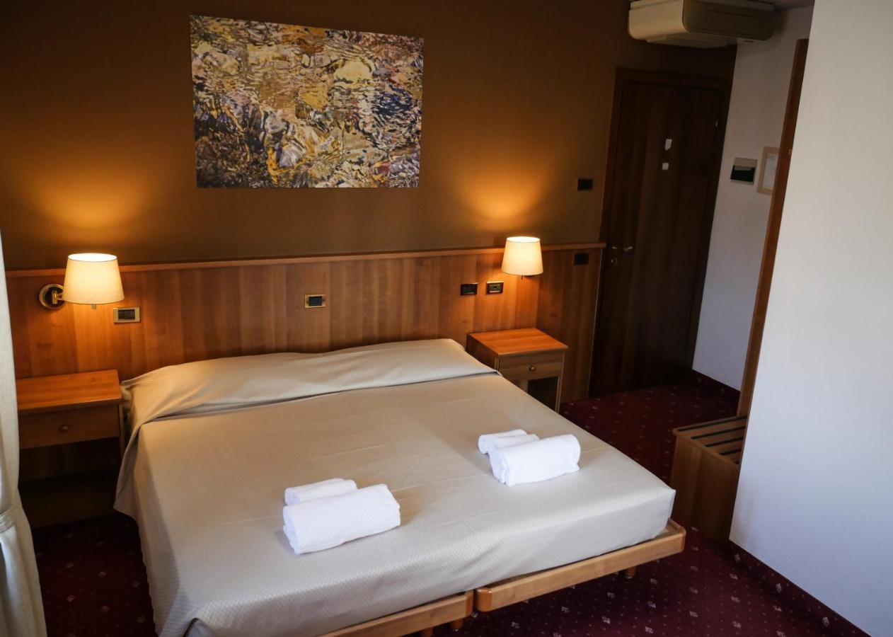 Villanova Hotel *
